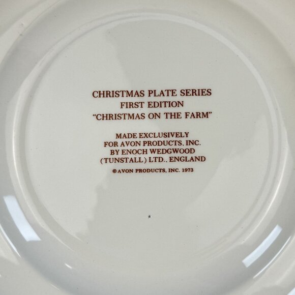 Enoch Wedgwood Christmas Plate 1973 First Edition "Christmas On The Farm" Avon - Picture 4 of 6